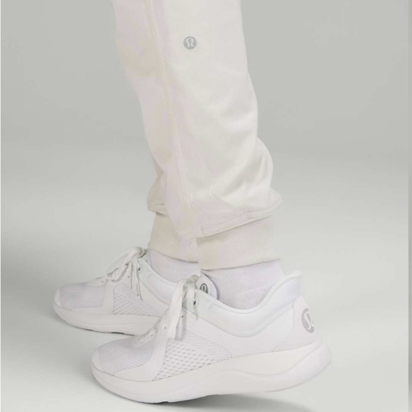 Lululemon Stretch High-Rise Jogger Pant 28” – Bone Color – Size 0 - Picture 5 of 9